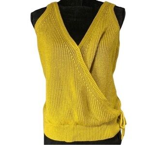 Velvet Heart Sleeveless Sweater Size S